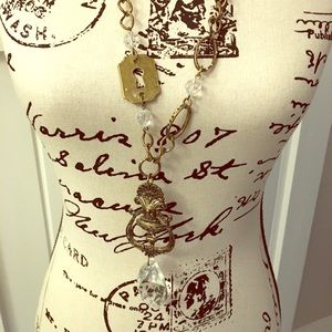 Vintage looking Necklace